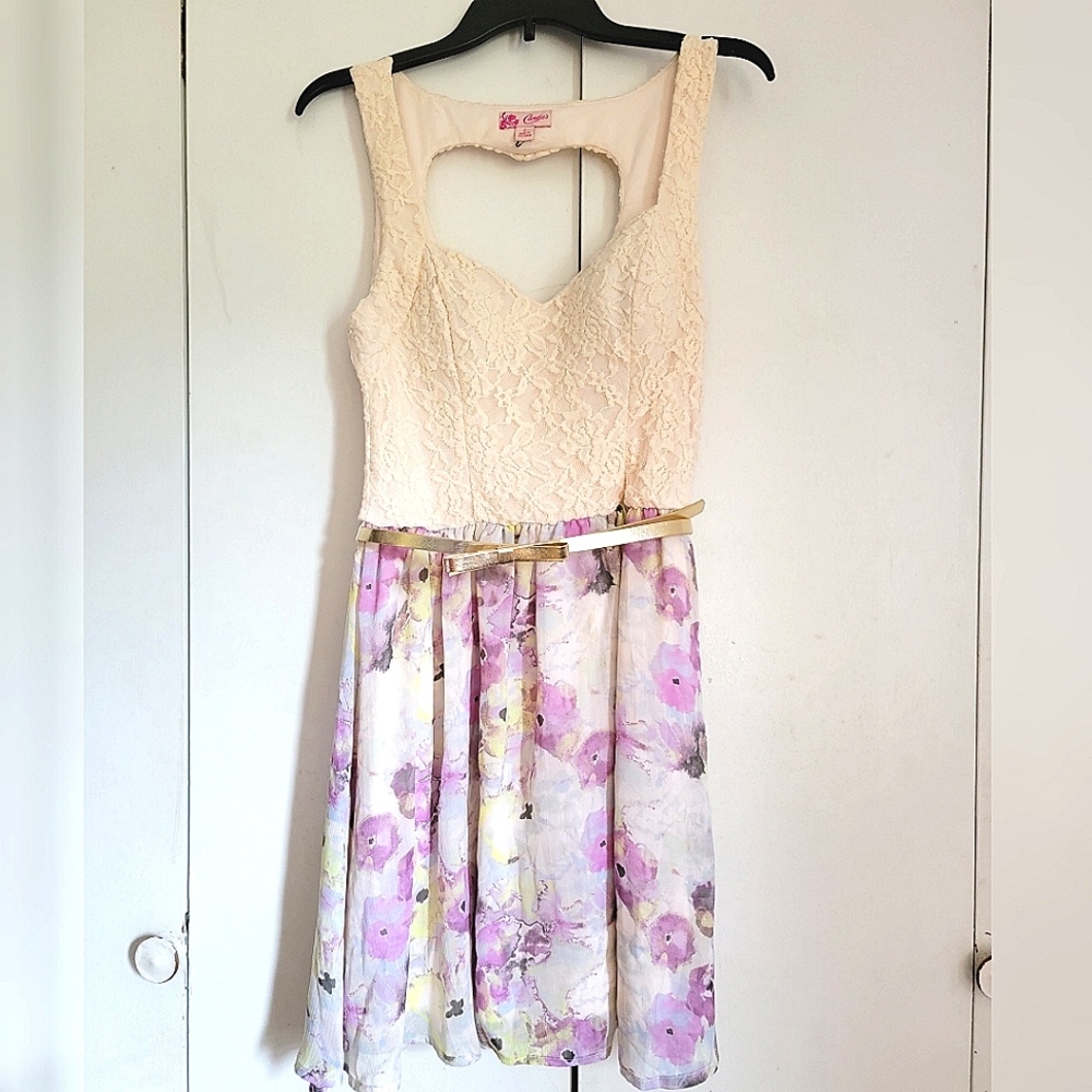 🌸Candie's above the knee belted floral and lace dress🌸